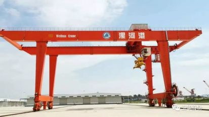   衛(wèi)華起重，飛天入海！